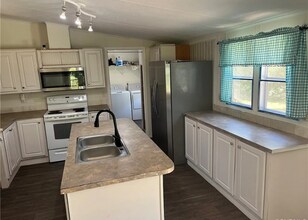 23550 Cutbank Rd in McKenney, VA - Building Photo - Building Photo