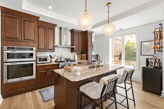 250 Henley Pl in Weehawken, NJ - Building Photo - Building Photo