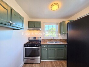 244 E 56th St in Long Beach, CA - Building Photo - Building Photo