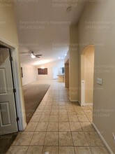 13306 Cheyenne Mountain Dr in Bakersfield, CA - Building Photo - Building Photo