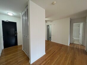 516 W Melrose St in Chicago, IL - Building Photo - Building Photo