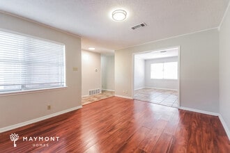 218 Leighton Dr, Unit 605 in Terrell, TX - Foto de edificio - Building Photo