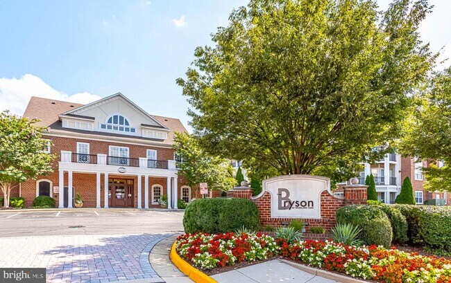 property at 12925 Centre Park Cir