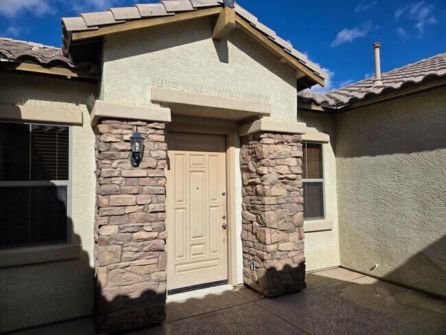 16758 W Apache St in Goodyear, AZ - Building Photo - Building Photo