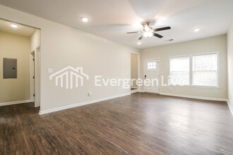 1596 Jonesboro Rd SE in Atlanta, GA - Building Photo - Building Photo