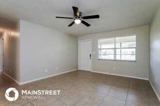915 SE 19th St in Cape Coral, FL - Building Photo - Building Photo