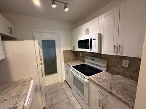 2633 Pierce St in Hollywood, FL - Building Photo - Building Photo