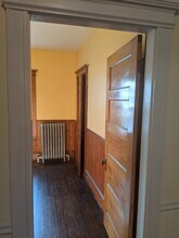 5 Nichols St, Unit 1 in Everett, MA - Foto de edificio - Building Photo