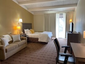 The Residences in Hadley, MA - Building Photo