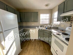 10044 Lone Wolf Dr in Indianapolis, IN - Building Photo - Building Photo