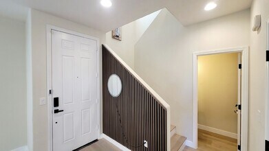 8360 Creek Canyon Ave in Las Vegas, NV - Building Photo - Building Photo