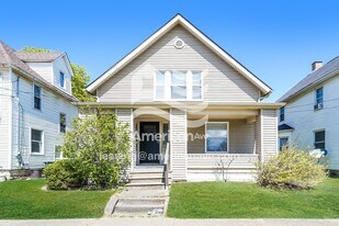 2635 2nd St NW in Canton, OH - Building Photo