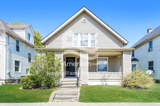 property at 2635 2nd St NW