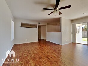 725 W Utopia Rd in Phoenix, AZ - Building Photo - Building Photo