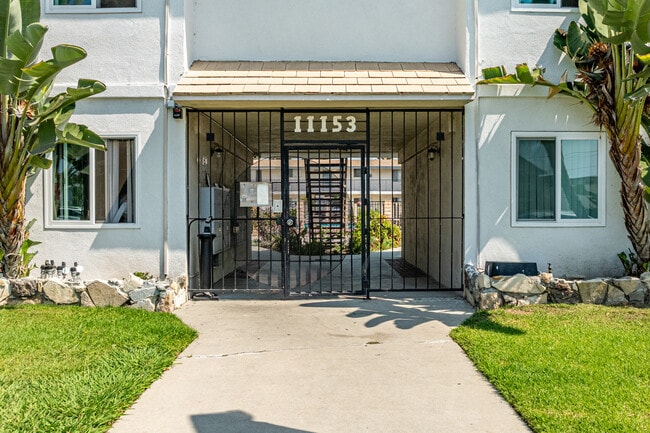 Rambling Rose in Norwalk, CA - Building Photo - Building Photo