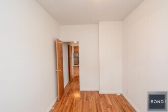 240 Waverly Pl in New York, NY - Building Photo - Building Photo