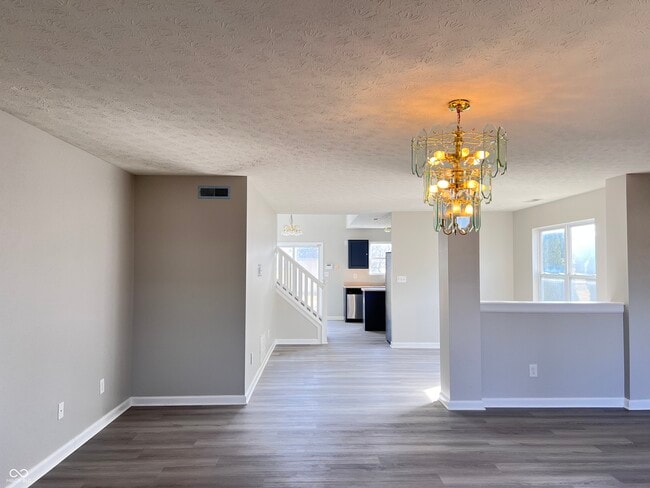 713 Hollowood Ln in Avon, IN - Building Photo - Building Photo