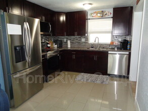 3111 NE 11th Terrace in Pompano Beach, FL - Building Photo - Building Photo