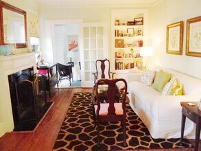 317 E 49th St in Savannah, GA - Building Photo - Building Photo