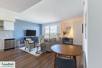 200 NE 1st Ave in Pompano Beach, FL - Building Photo - Building Photo