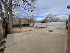 217 Zena Lona St NE in Albuquerque, NM - Building Photo - Building Photo