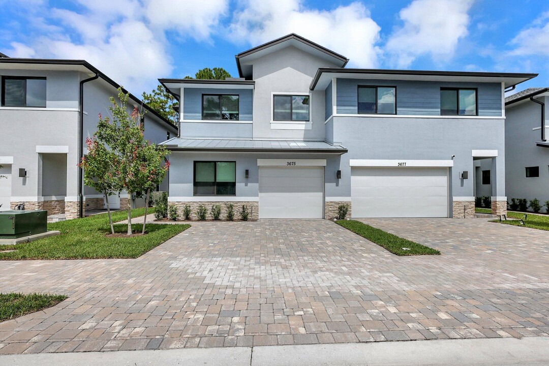 3675 SW Magnolia Ridge Ln in Palm City, FL - Building Photo