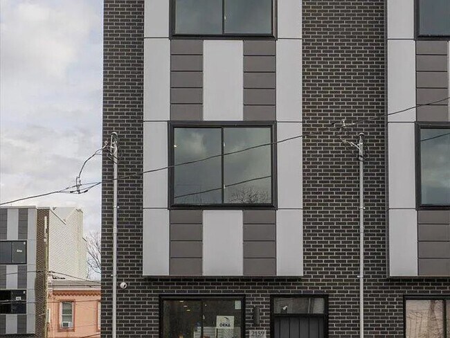2155 E Orleans St in Philadelphia, PA - Building Photo - Building Photo