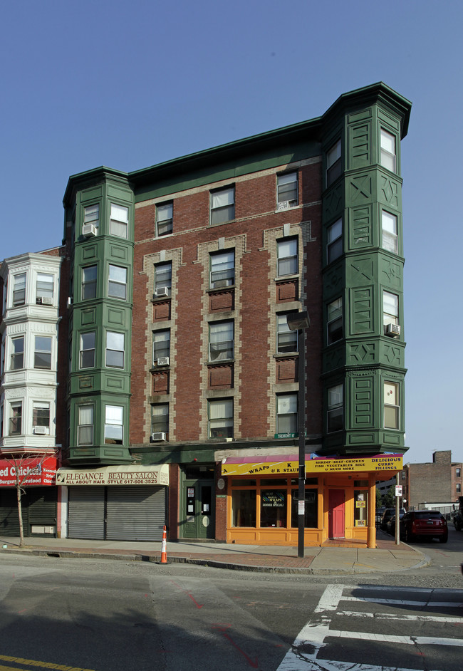 1035 Tremont St in Boston, MA - Building Photo - Building Photo