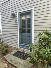 14 Quassuk Rd in Woodbury, CT - Building Photo - Building Photo