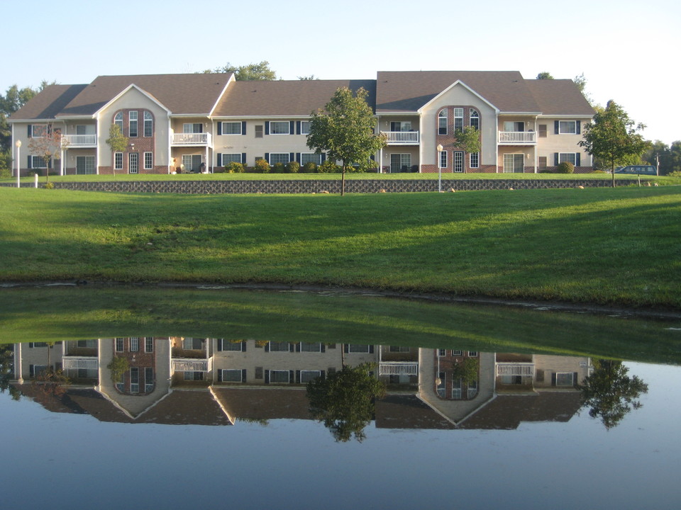 Wildwood Apartments in East Troy, WI - Foto de edificio