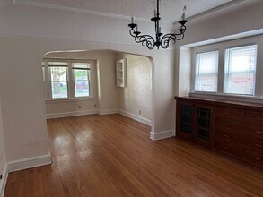 3251 S Springfield Ave, Unit 3251 in Milwaukee, WI - Foto de edificio - Building Photo