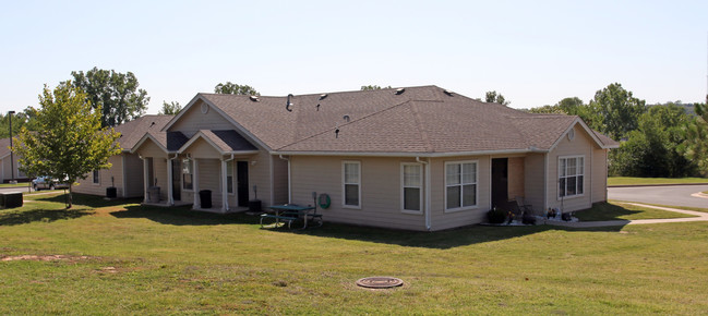 Edgewood at the Gables in Tulsa, OK - Building Photo - Building Photo