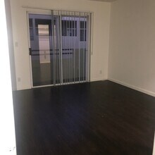 13012 Riverside Dr in Los Angeles, CA - Building Photo - Building Photo