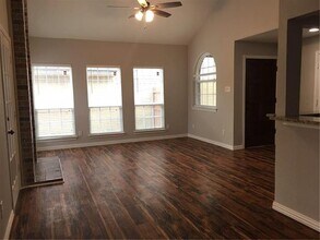 2124 Avignon Dr in Carrollton, TX - Building Photo - Building Photo