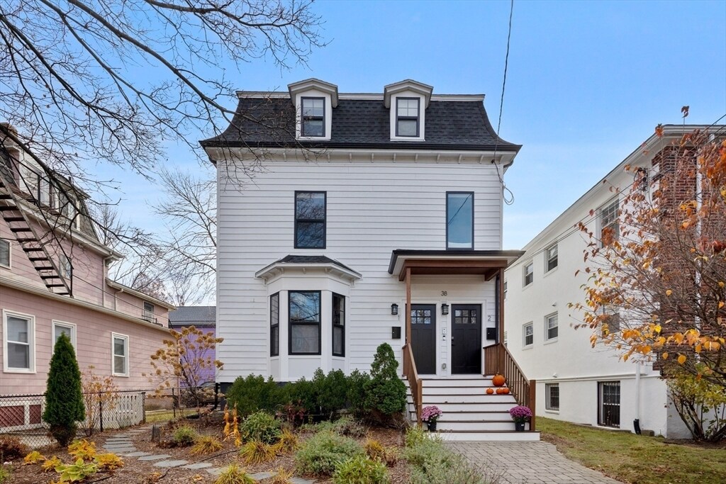 38 Chester St in Somerville, MA - Building Photo