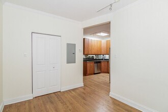 624 W Roscoe St, Unit 622-3B in Chicago, IL - Building Photo - Building Photo