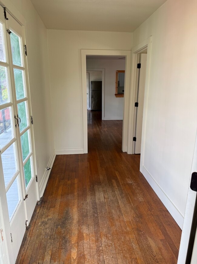 533 Spain St, Unit Upper in New Orleans, LA - Foto de edificio - Building Photo