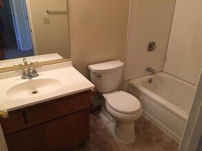 43 Dean Way in Folsom, CA - Building Photo - Building Photo