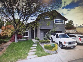 6511 Fall River Cir in Reno, NV - Building Photo