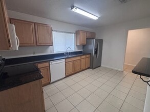 8610 Oak Bluff Dr in Orlando, FL - Building Photo - Building Photo