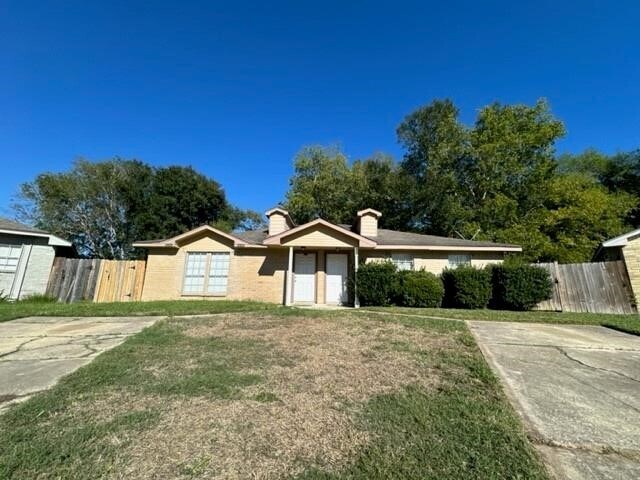 3122 Trembling Creek Cir in Spring, TX - Foto de edificio