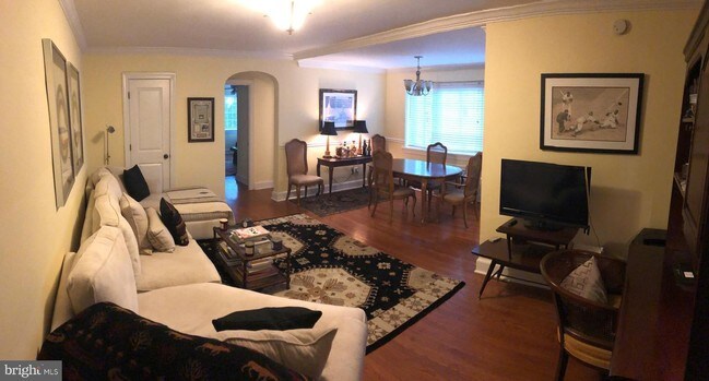 820 S Washington St photo'