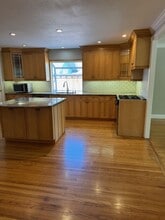 712 W Knickerbocker Dr in Sunnyvale, CA - Building Photo - Building Photo