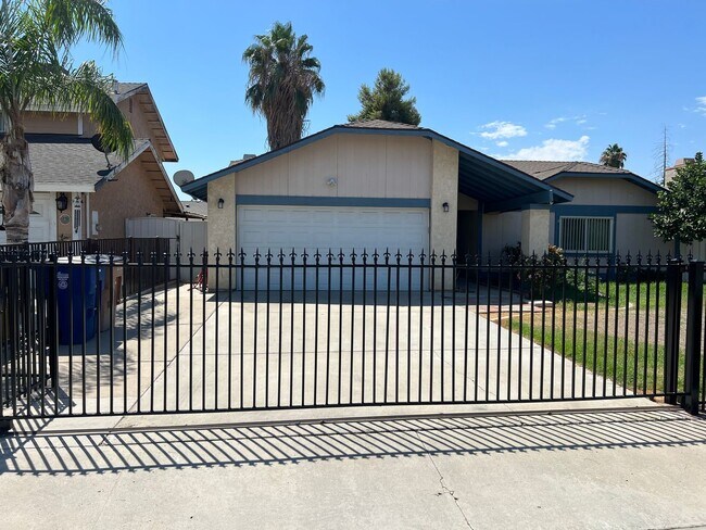 property at 2205 Avon Ave
