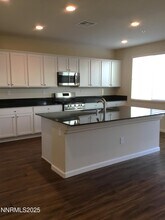 2950 Cityview Terrace in Sparks, NV - Building Photo - Building Photo