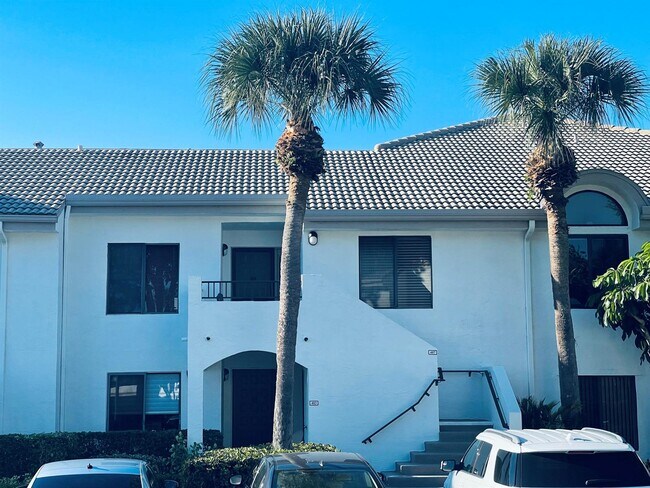 property at 7473 Glendevon Ln