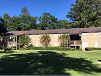 Gentian Village in Columbus, GA - Foto de edificio - Building Photo