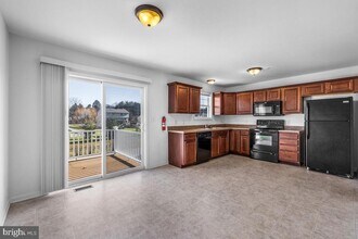 53 Nittany Ct in Hanover, PA - Building Photo - Building Photo