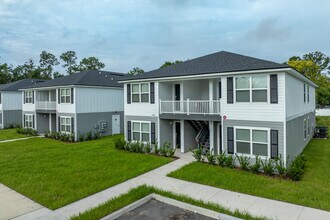 Sunbeam Villas in Jacksonville, FL - Building Photo - Building Photo