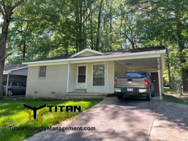 property at 1414 Chris Dr